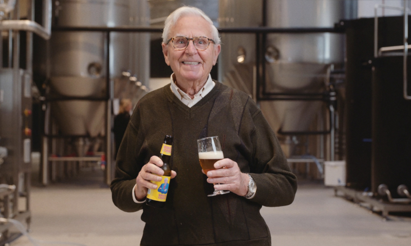 Opa Huub met zijn Hubertus Cornelis bier